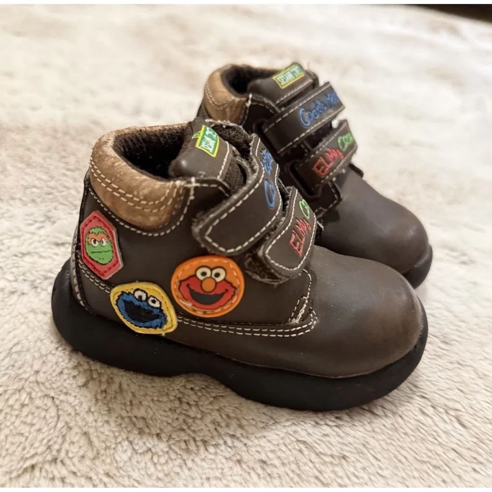 Vintage Sesame Street 2005 Brown Leather Baby Shoes Size 4c